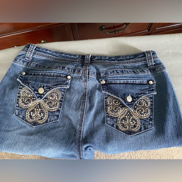 Nine West ladies jeans size 12 / 31 rhinestone pockets - Picture 6 of 8